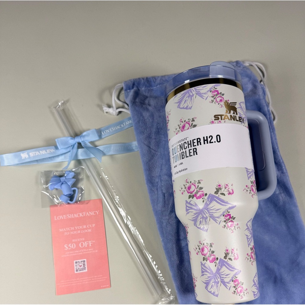 Stanley x LoveShackFancy 40oz Quencher H2.0 Tumbler Ribbon Rosa Purple Floral